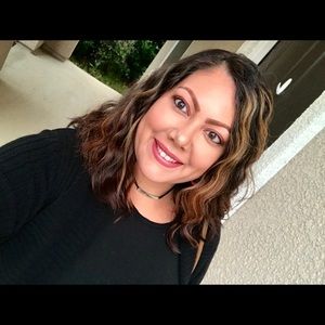 Meet your Posher, Andrea